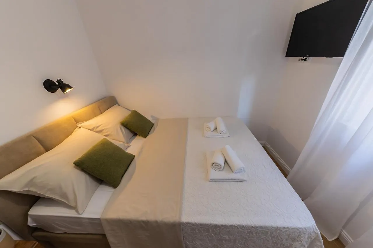 Apartment 22 Kastela 0*,