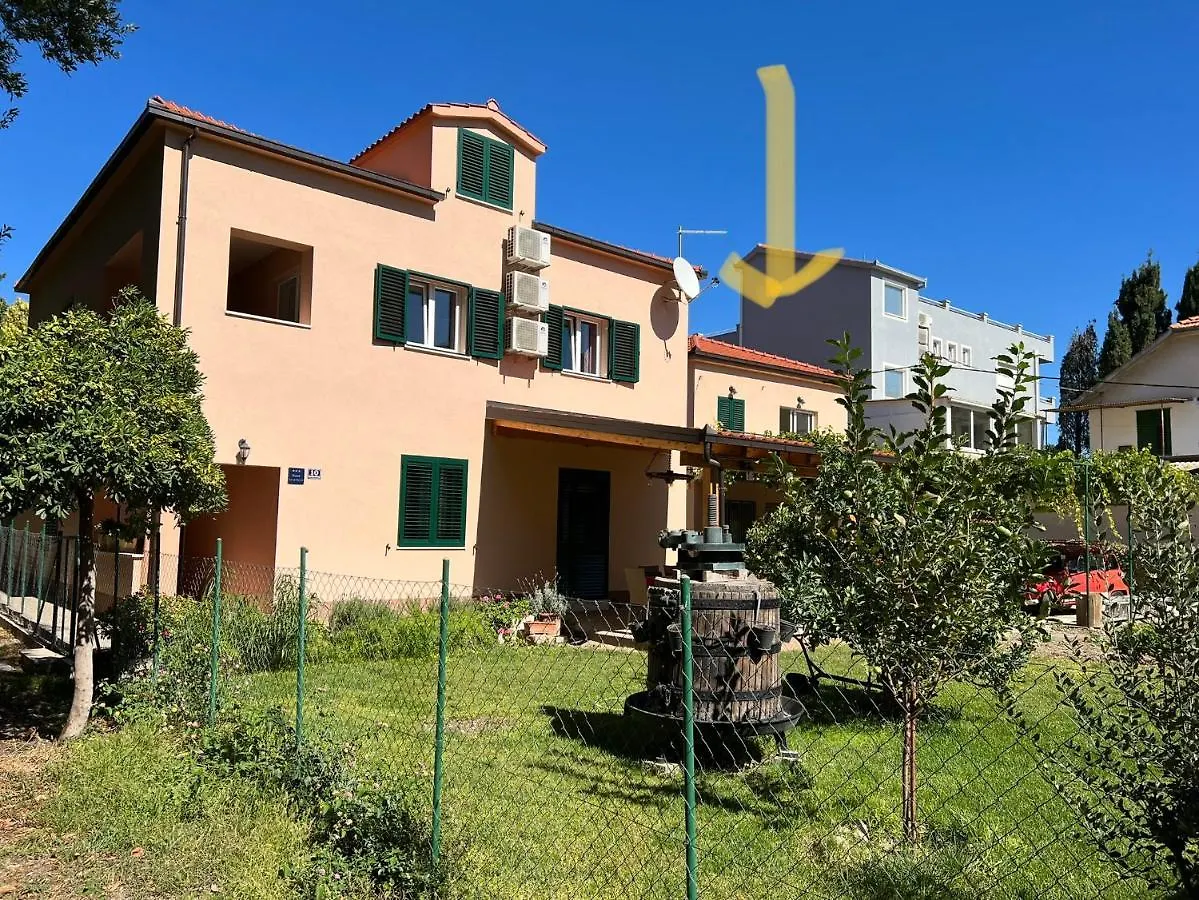 Apartment 22 Kastela