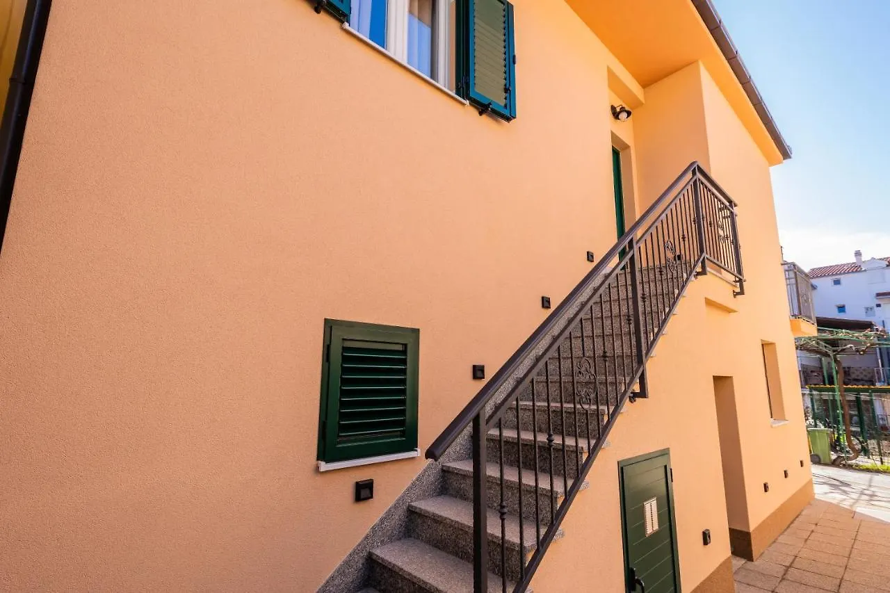 Apartment 22 Kastela