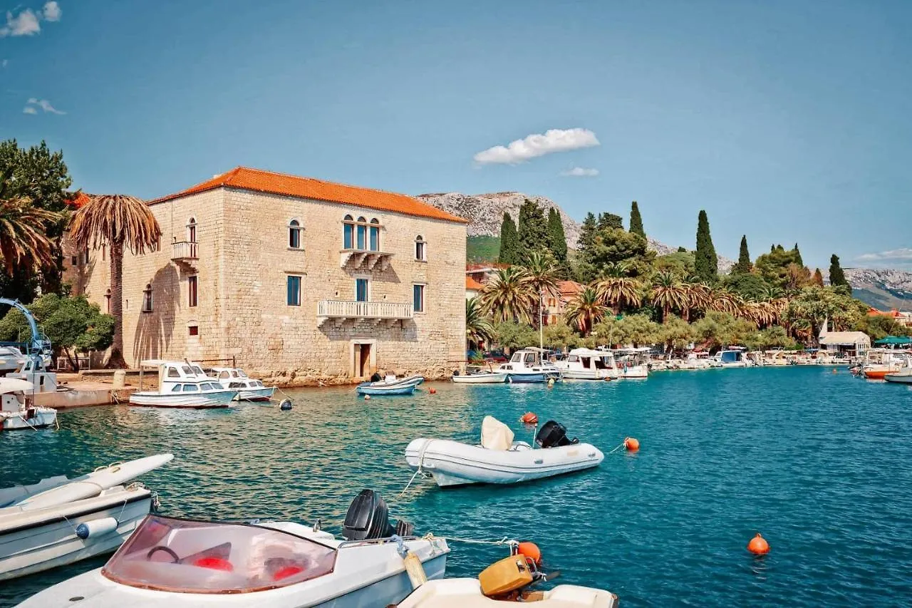 Apartment 22 Kastela